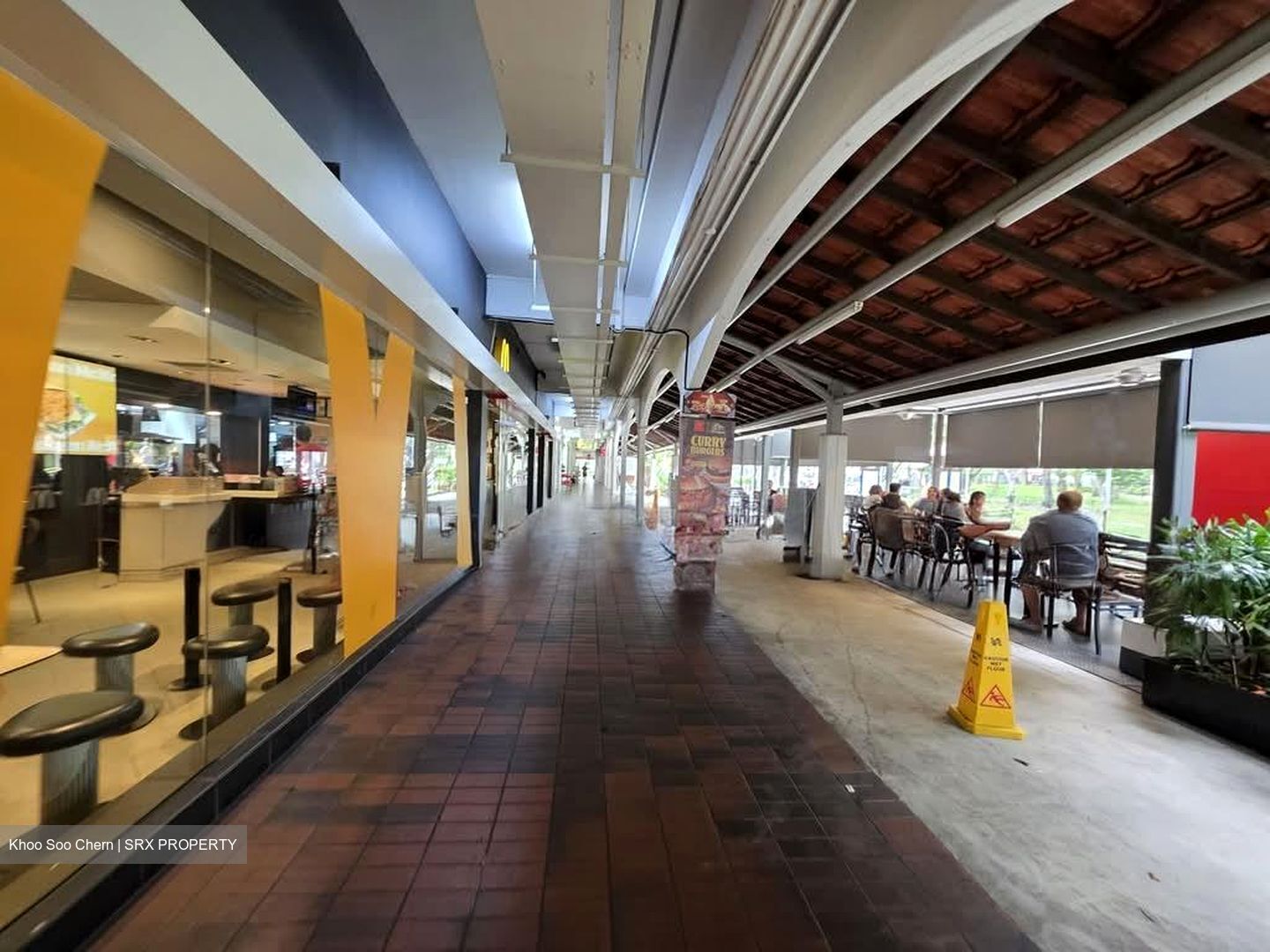 Hougang Avenue 8 (D19), Shop House #586599001